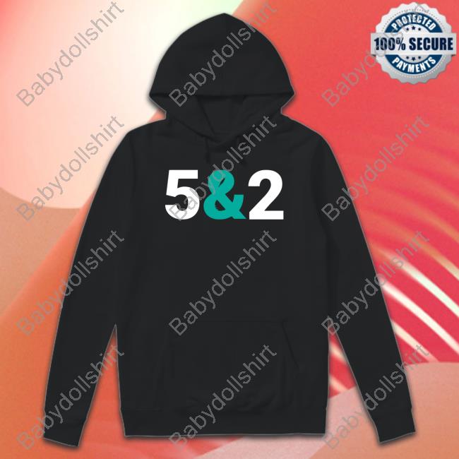 5&2 Sweatshirt